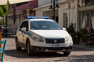 Woman’s Personal Info Left on Cars in Cretan City in Alleged Public Shaming Case (Vid)