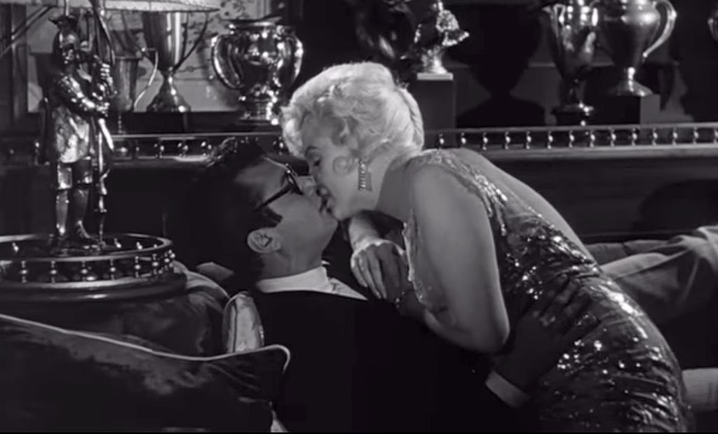 “Some Like It Hot” Screens at Goulandris Museum Rooftop in Athens