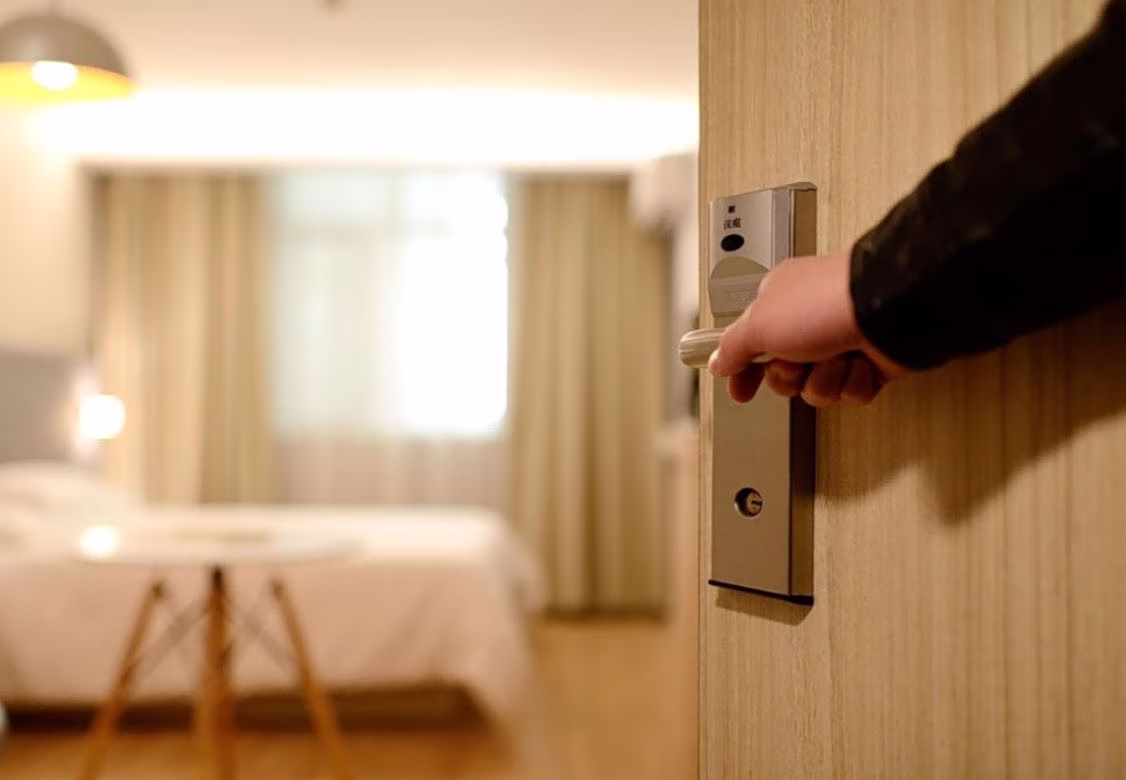 Greek Hotel Owners Calls for Gov. Interventions