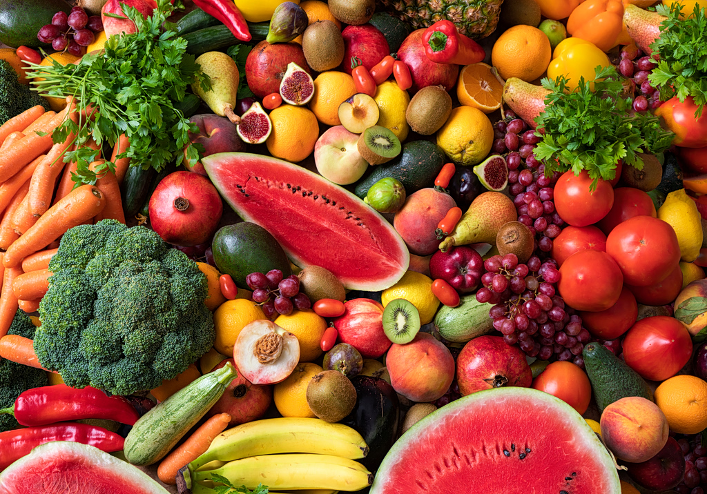 How to Stay Hydrated by Eating Your Water