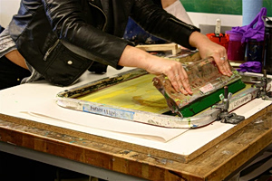 Kids Explore Screen Printing at Stavros Niarchos Hall