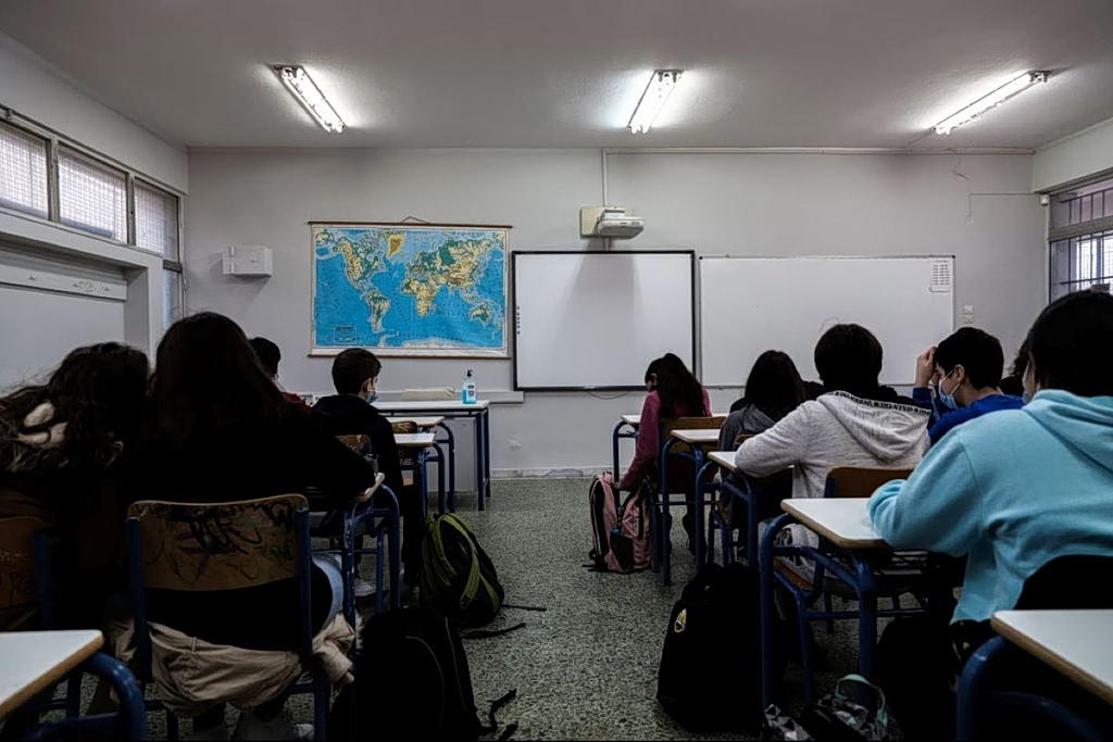 Same-Sex Family References in School Books Spark Government Rift