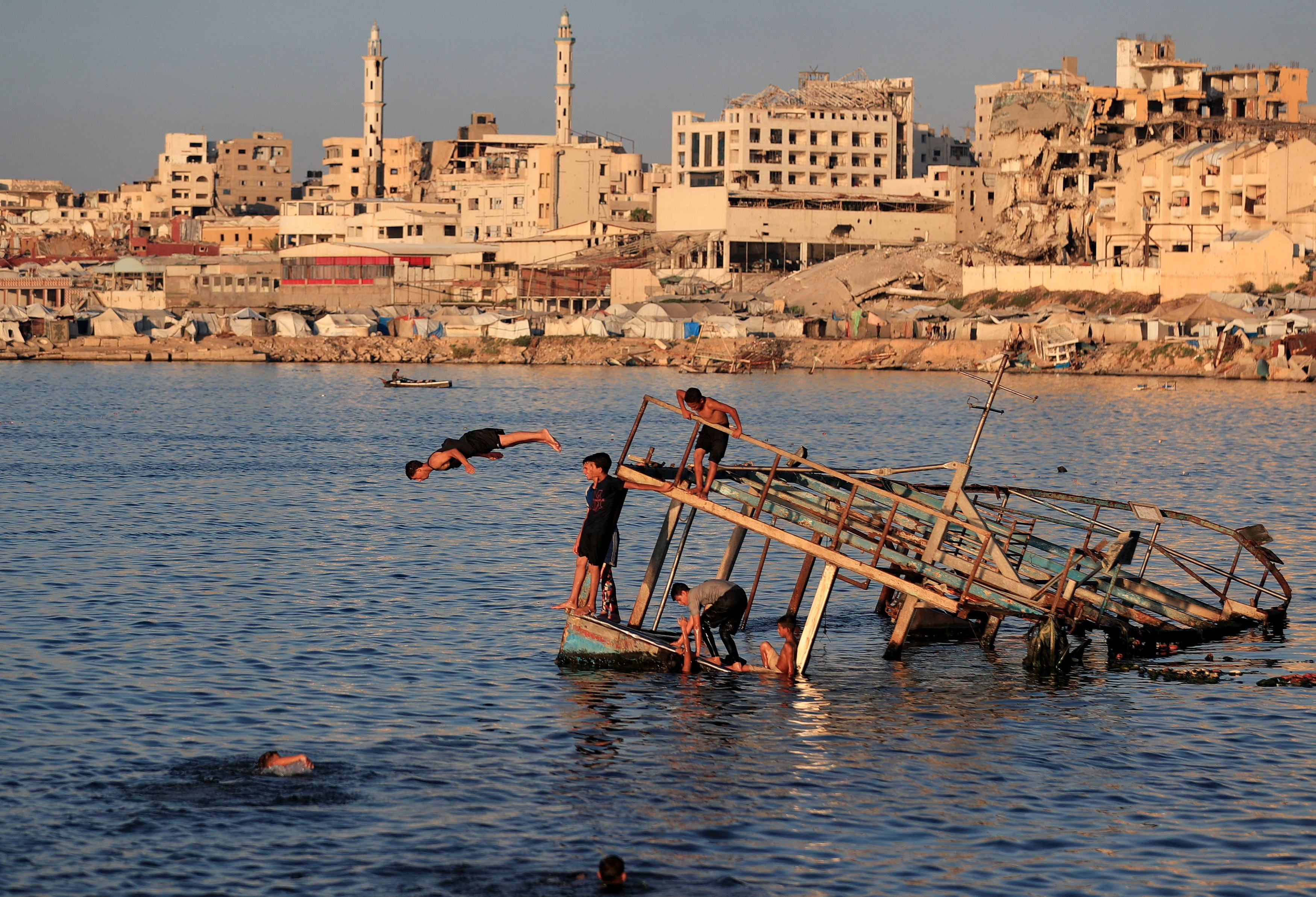 UN Expert Warns Gaza Rubble Removal Could Destroy Evidence