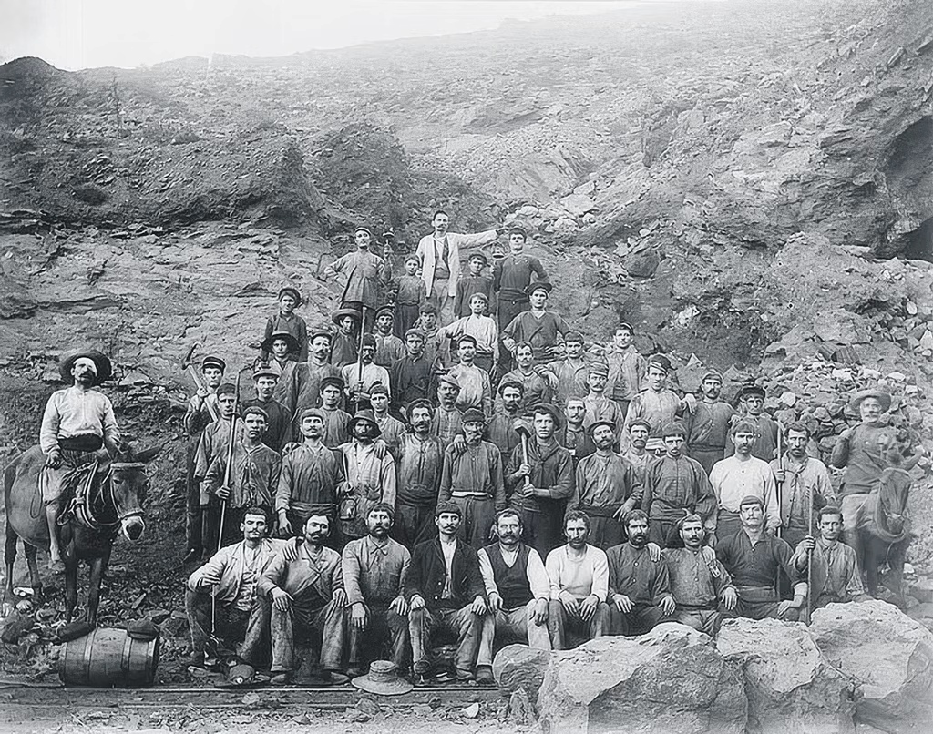 Serifos’ Mining Past Comes to Life Through Workers’ Voices