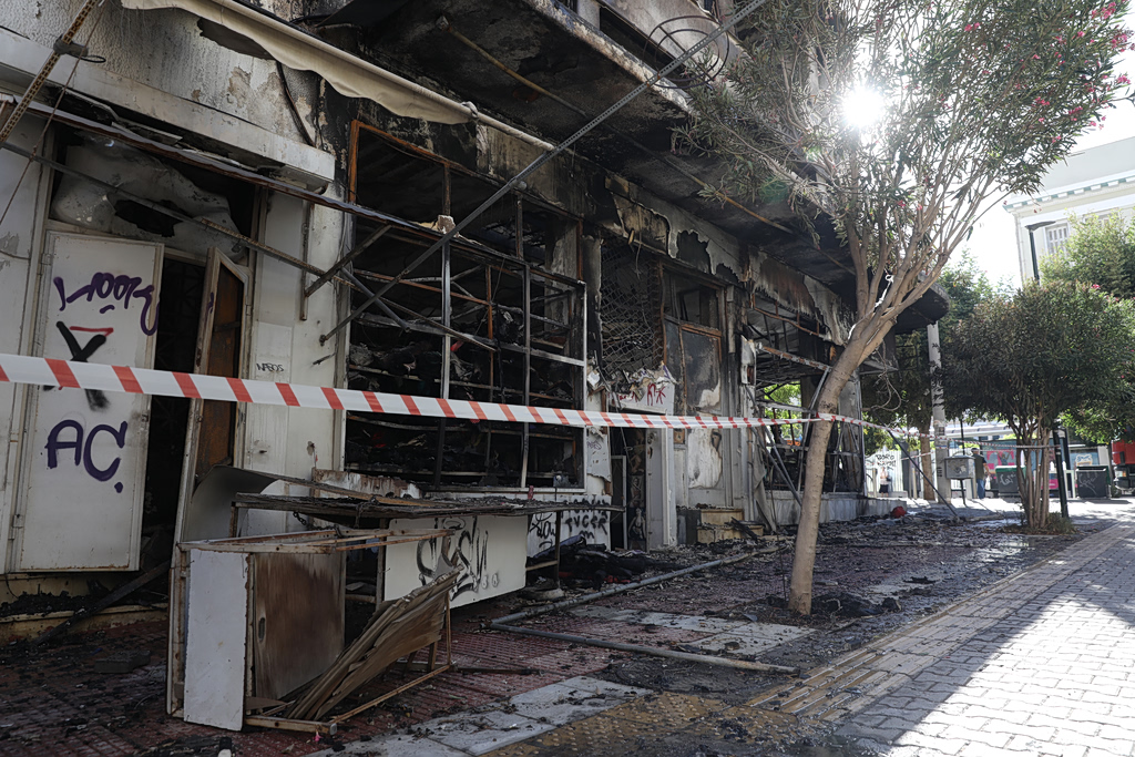 Major Blaze Engulfs Store in Piraeus