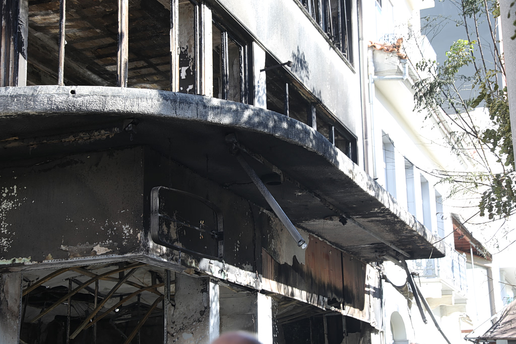 Major Blaze Engulfs Store in Piraeus