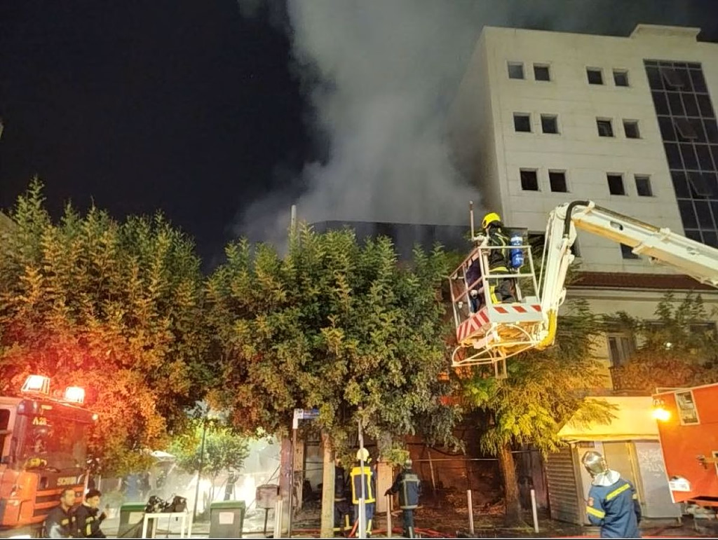 Major Blaze Engulfs Store in Piraeus