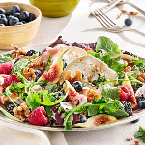 Fresh Fig, Goat Cheese & Walnut Salad