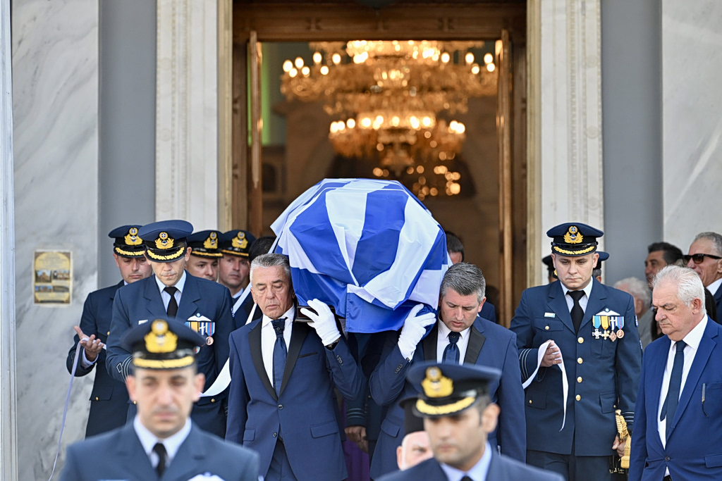 Wing Commander Killed in Tanagra F-4 Crash Buried in Pyrgos