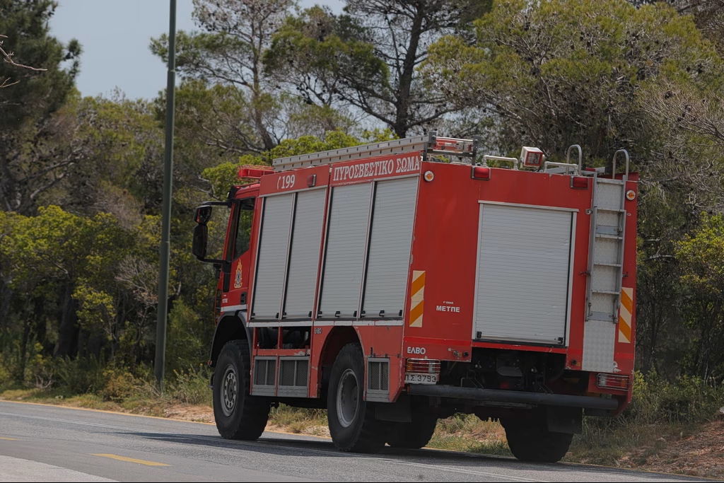 American Tourist Rescued After Injury on Hiking Trail in W. Crete