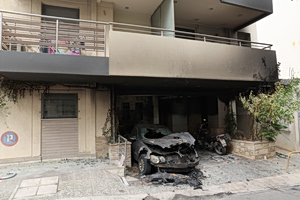Two Arson Attacks Hit Building Lobbies in Zografou and Galatsi