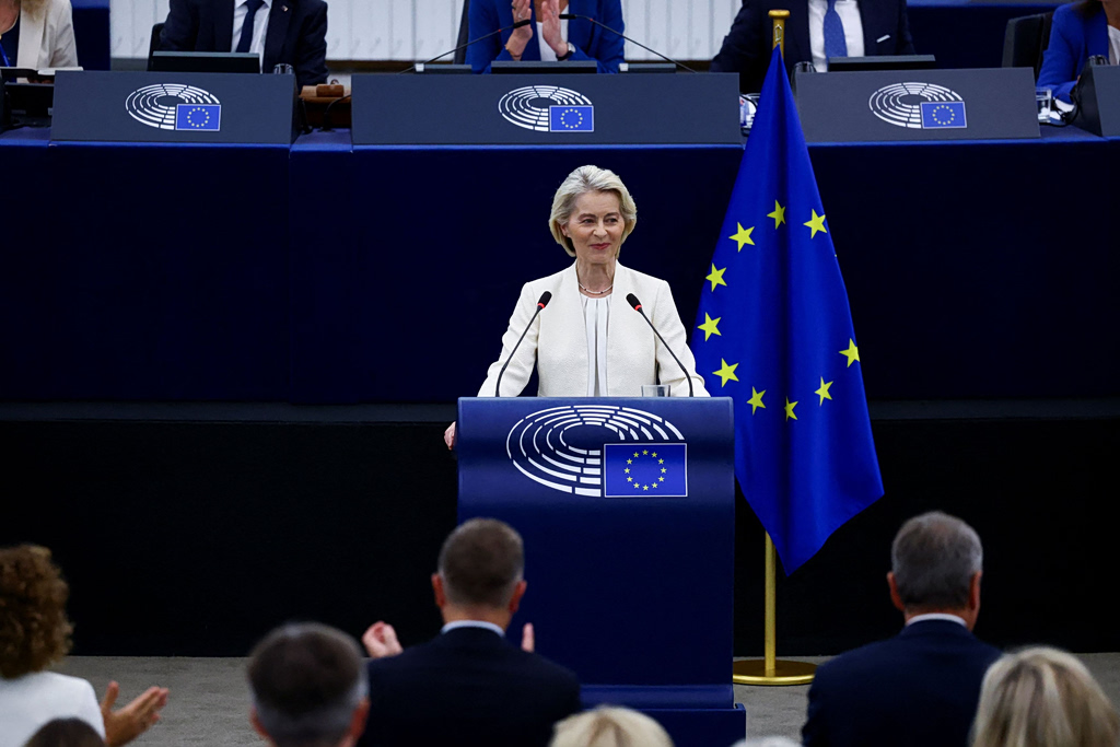 EU Chief Floats Plan to Make Canada First Associate Member