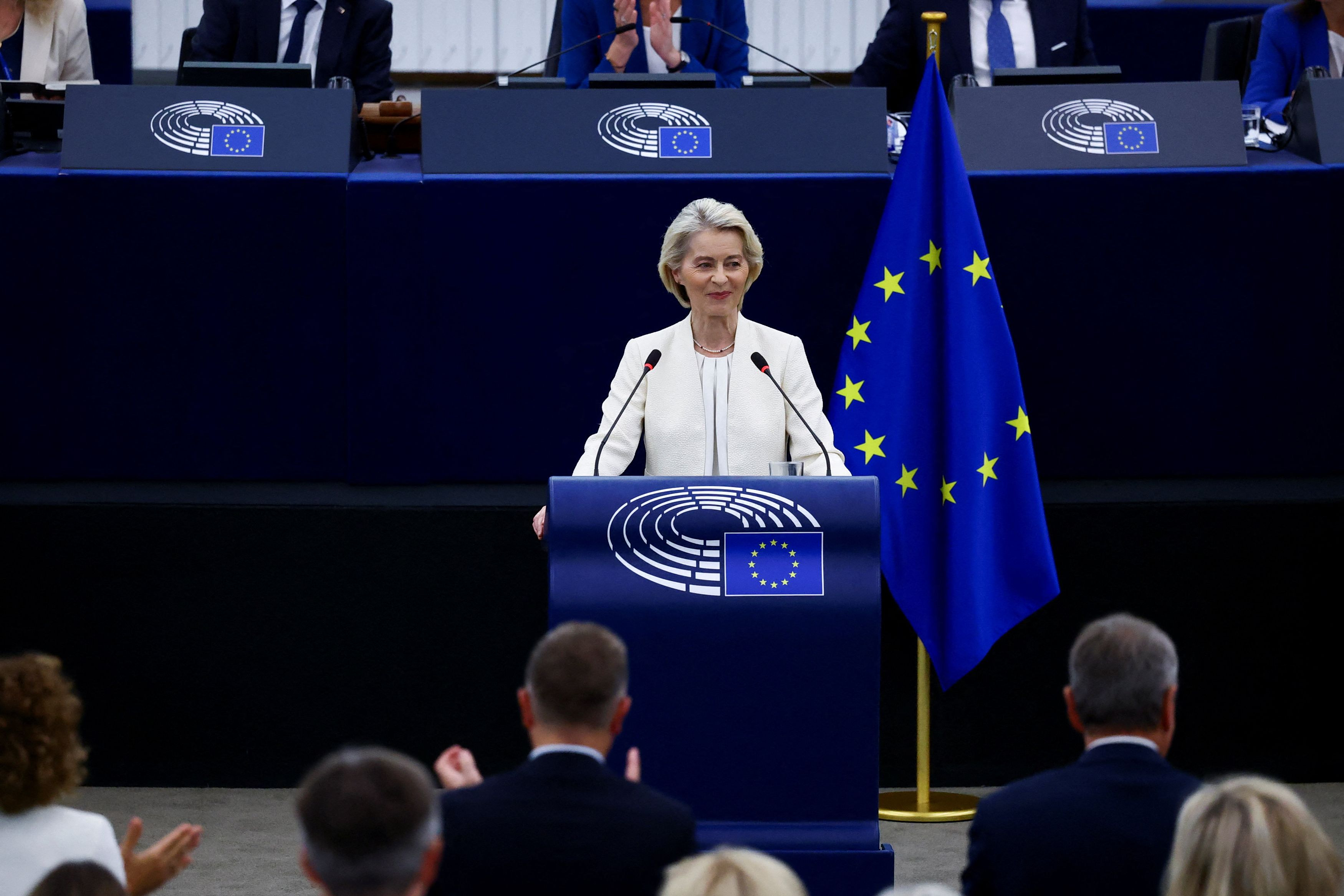 EU Chief Floats Plan to Make Canada First Associate Member