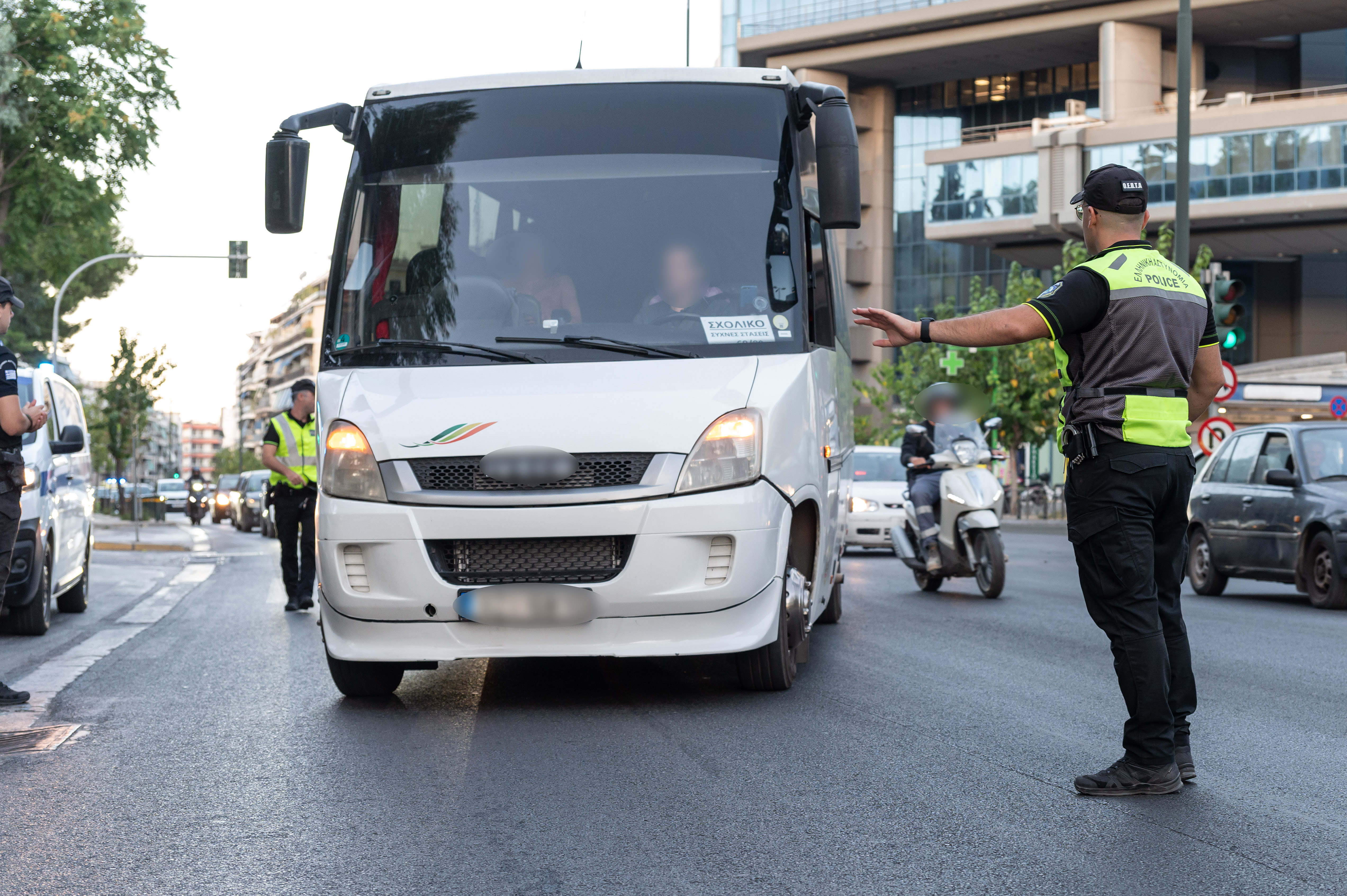 Two Children Left on School Bus for Four Hours in Crete