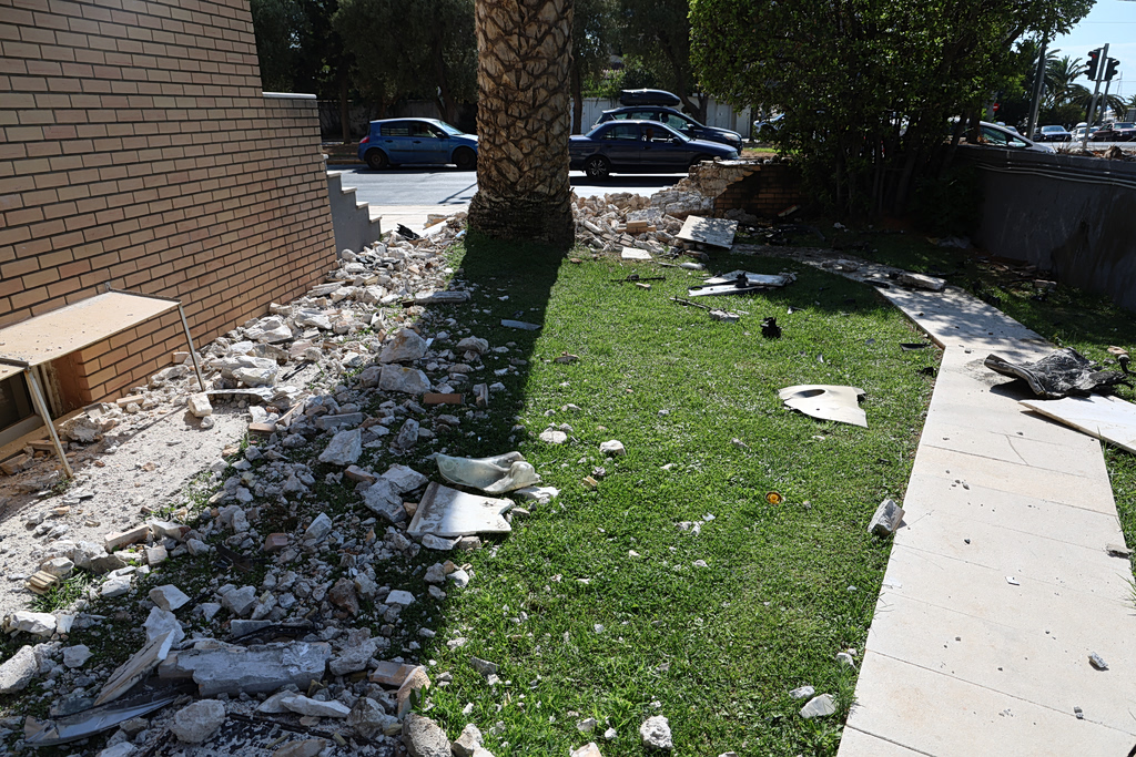 Glyfada Crash Probe Examines Possible TikTok Livestream