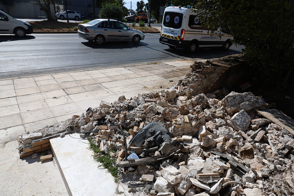 Glyfada Crash Probe Examines Possible TikTok Livestream