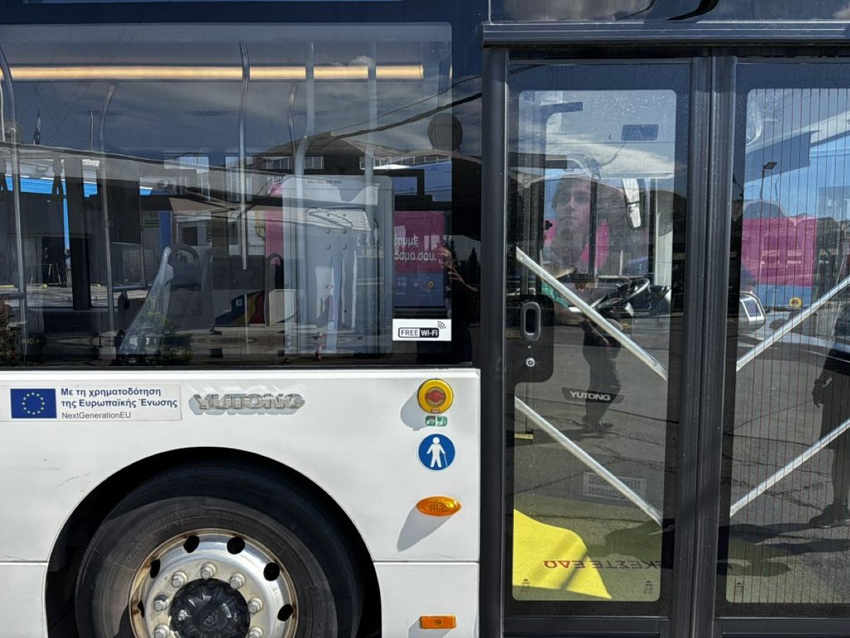 Free Wi-Fi Rolls Out on 30 Thessaloniki Buses in Pilot Upgrade