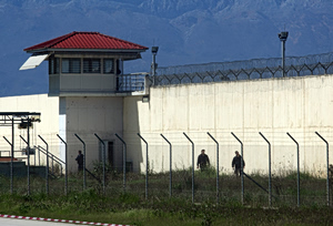 Irish Court Blocks Extradition to Greece Over Prison Conditions