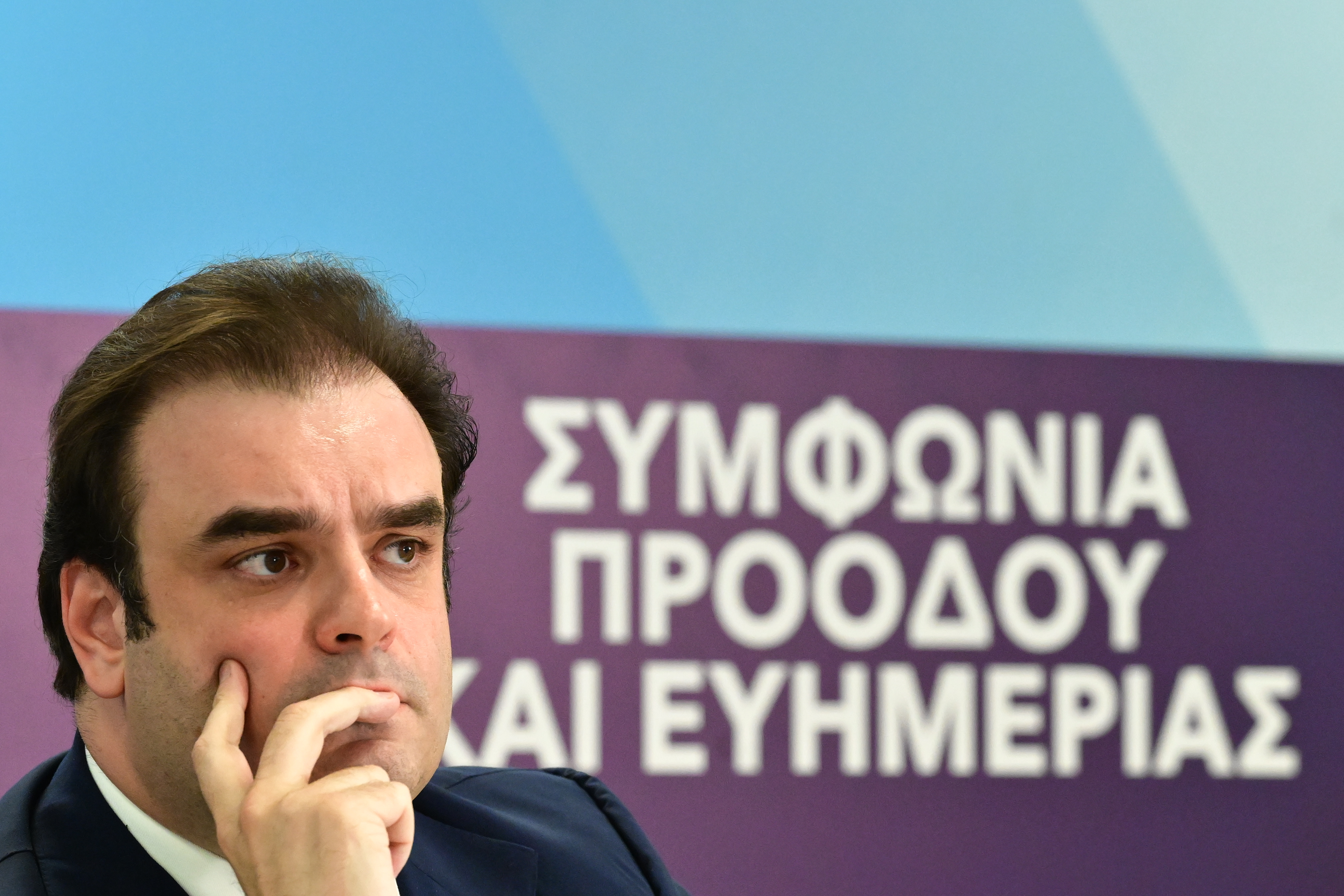Pierrakakis: Heating Allowance to Rise, Eligibility Unchanged