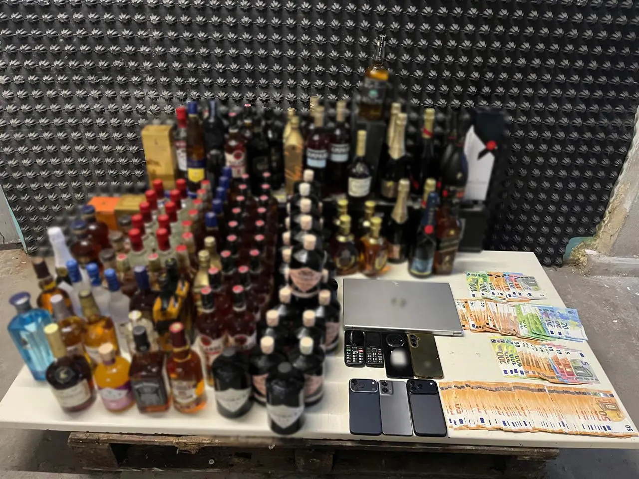 Arrests Linked to Tax Fraud Scam of €13.3 Million