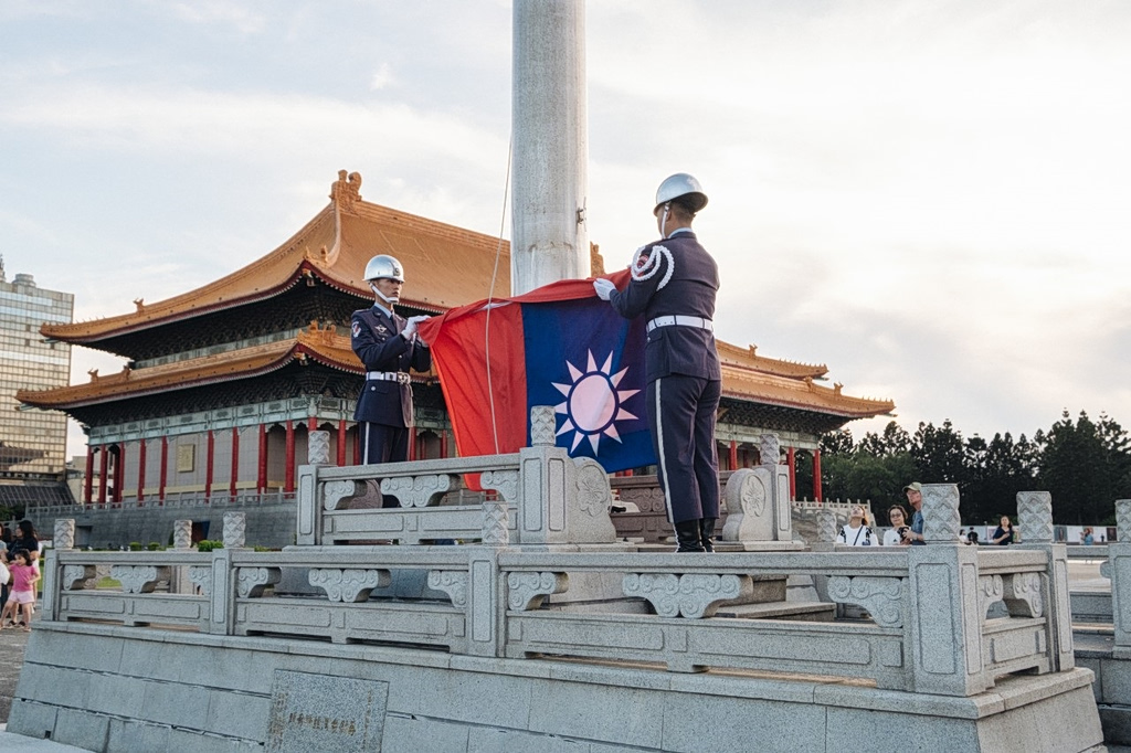 In Trump, Xi Sees ‘Rare Window’ to Convince Taiwan That Resistance Is Futile