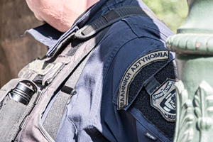 Man Arrested After Assaulting Two Female Officers