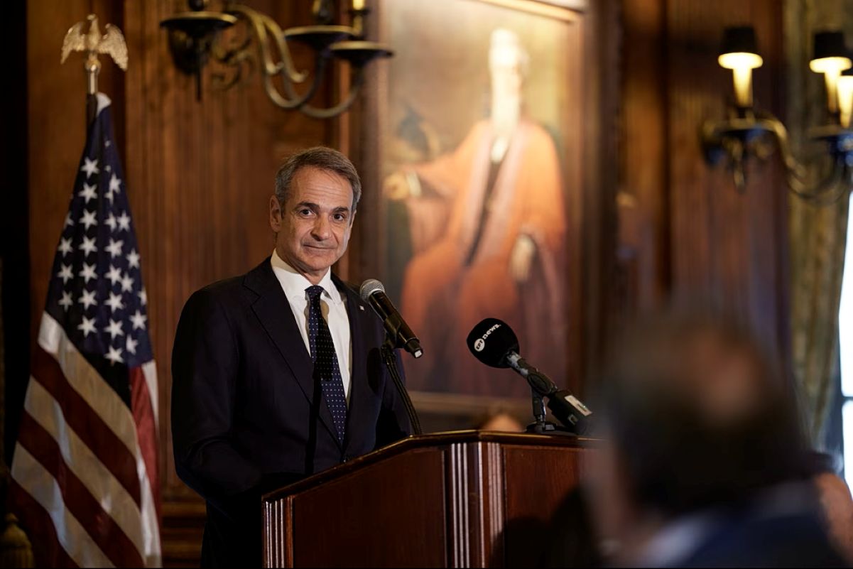 Mitsotakis Honors Six Greek Americans at New York Diaspora Event