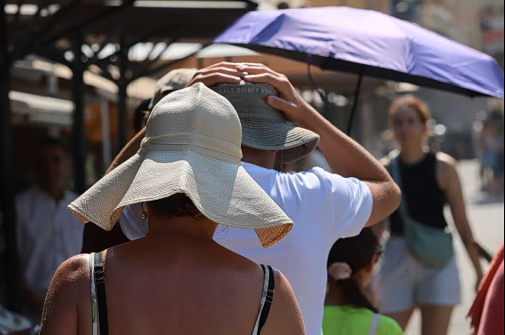 Heat-Proofing Greek Tourism as 2027 Looks Set to Break Records