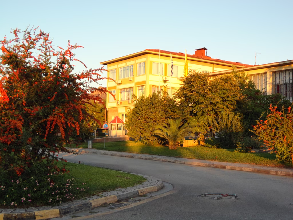 Patras Rector Sounds Alarm Over Falling Student Enrollment