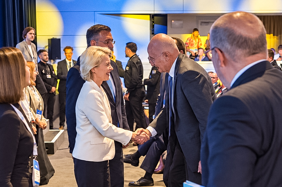 Dendias Calls for European Defense Corridor Through Greece