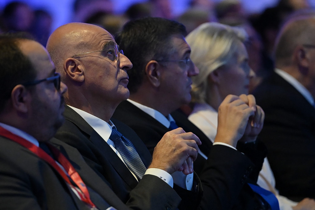 Dendias Calls for European Defense Corridor Through Greece