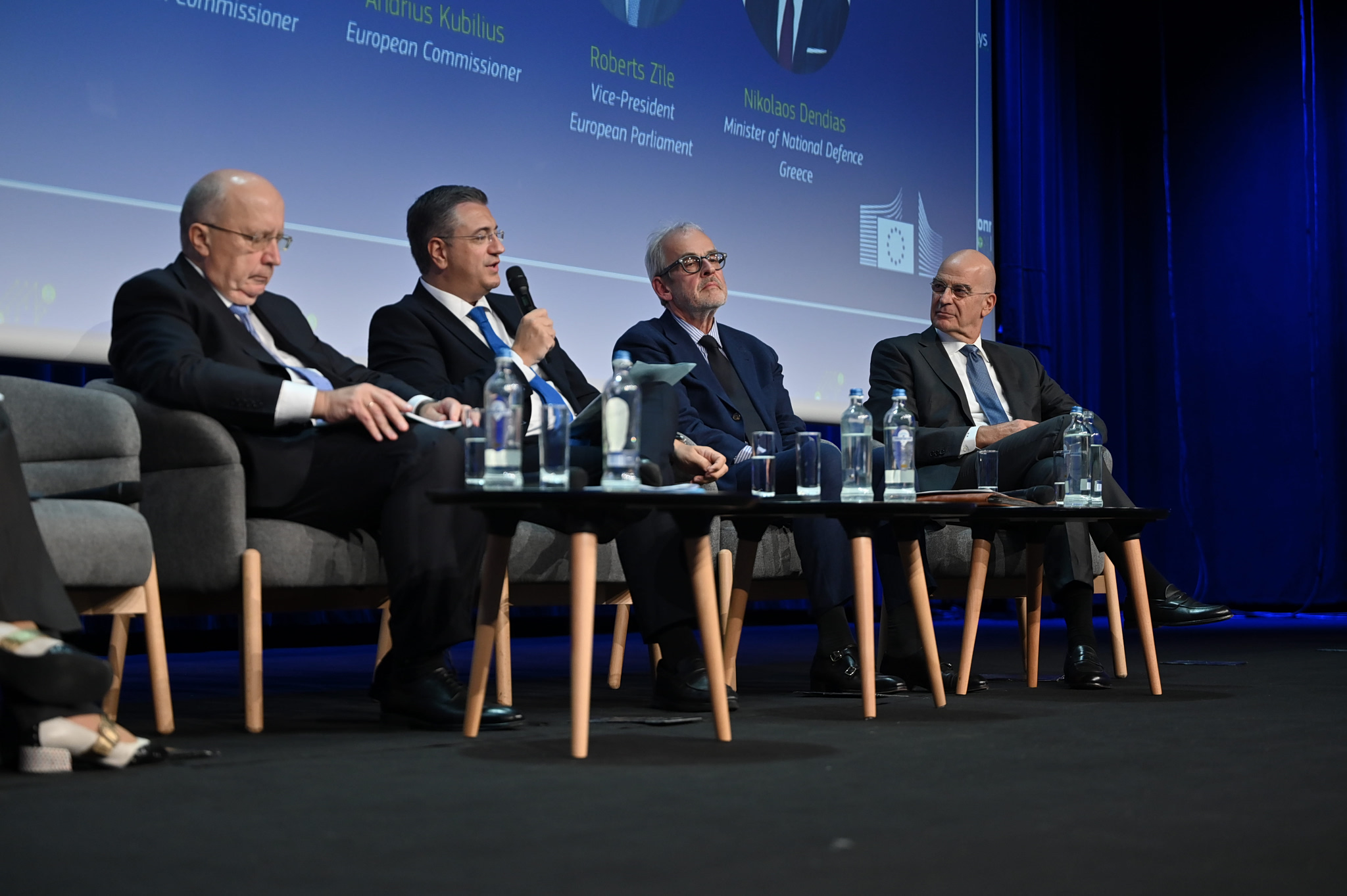 Dendias Calls for European Defense Corridor Through Greece - tovima.com
