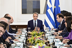 Mitsotakis Announces Fuel Subsidies and Debt Repayment Plan