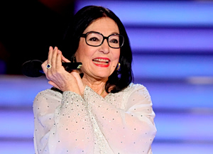 Nana Mouskouri Honored With Germany’s Order of Merit
