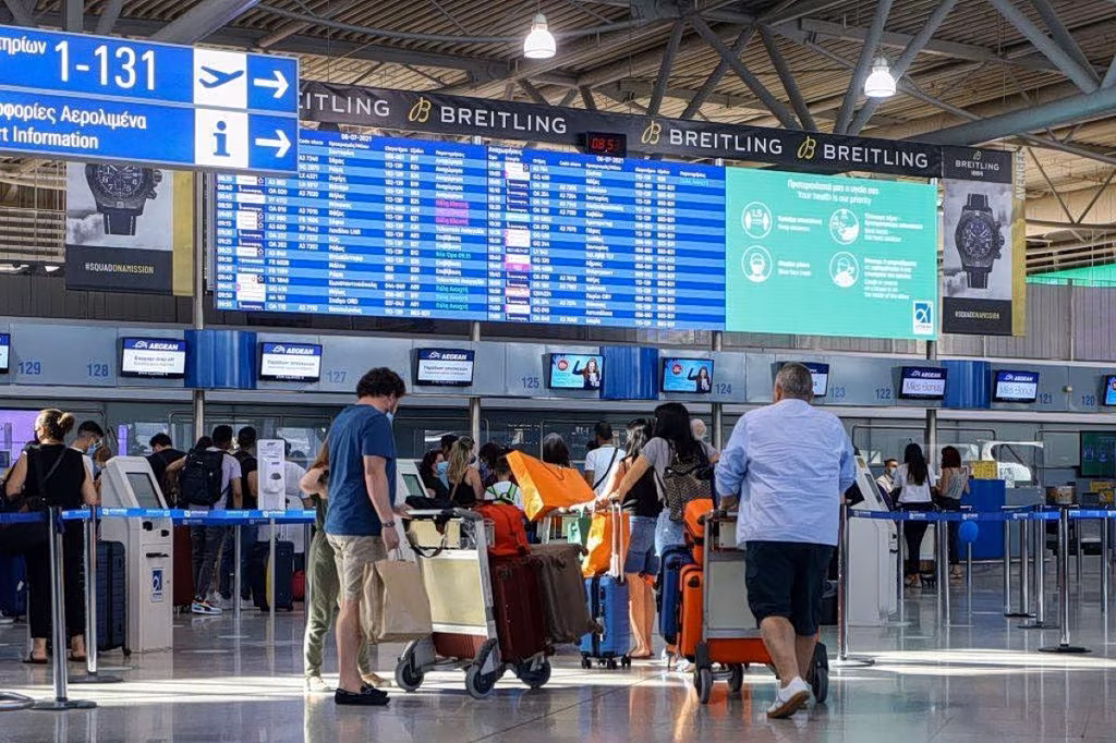 EU Air Passengers Gain Sweeping New Rights From Oct 2027