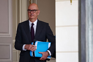 French Government Is Willing to Bypass Parliament to Pass Billions in Cuts