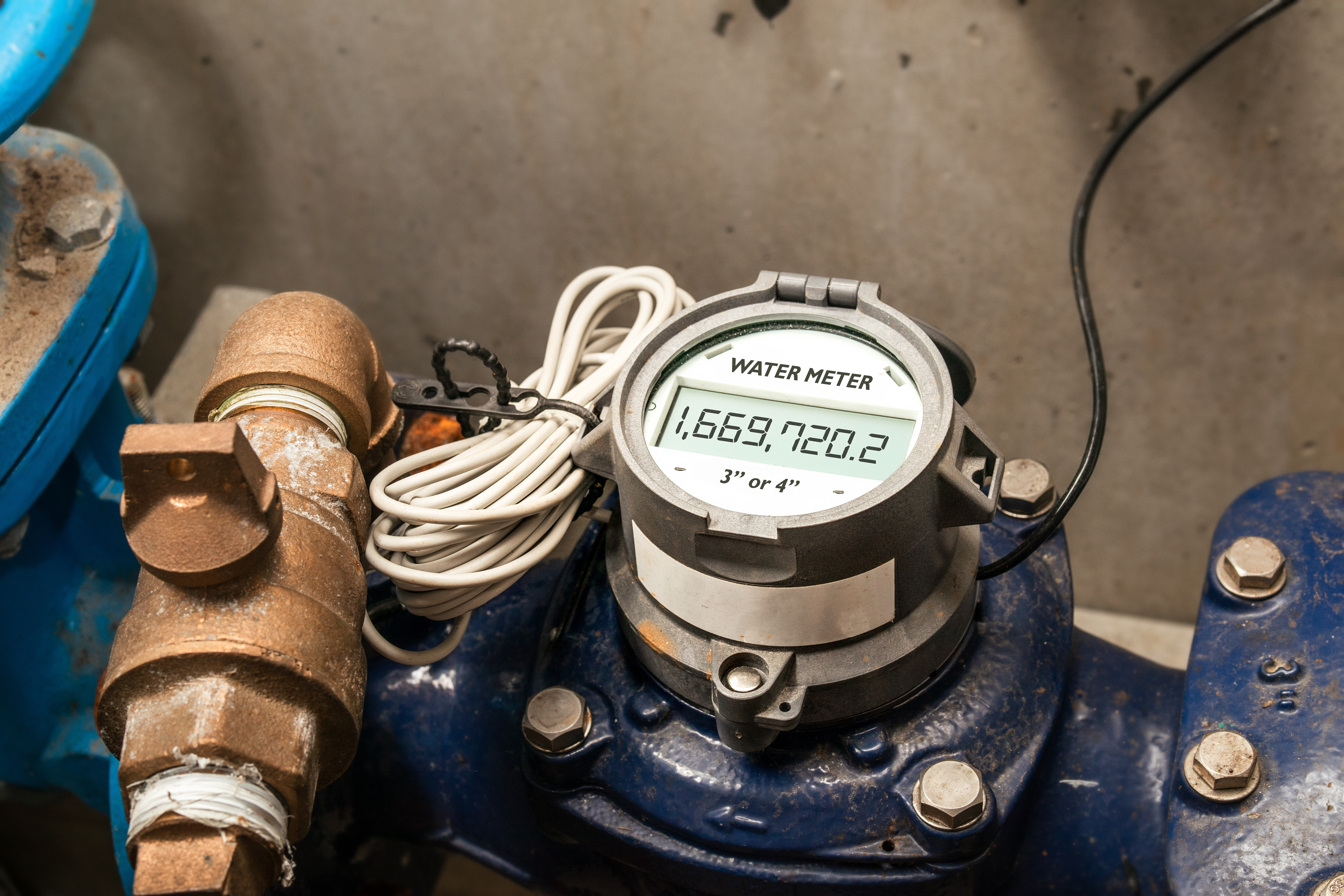 €500 Million Smart Water Meter Probe Spreads Across Greece