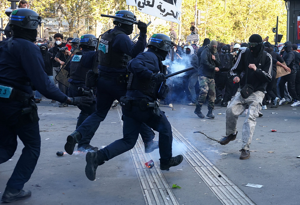 The Far-Left Mayor on the Front Line of France’s Student Protests