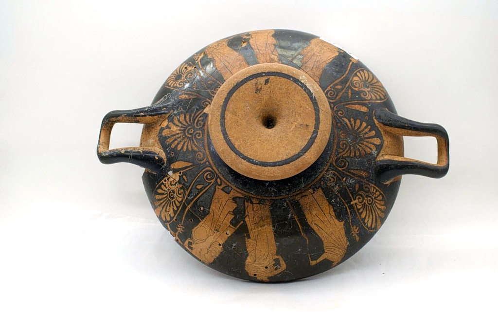 Israel Returns Looted Greek Antiquities in Historic 1st