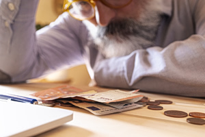 Retirees: 300,000 Back To Work Due To Financial Problems