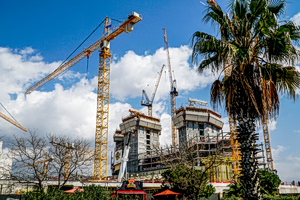 Athens Riviera Rents: 1 in 4 New Homes Cost €2,500 or More