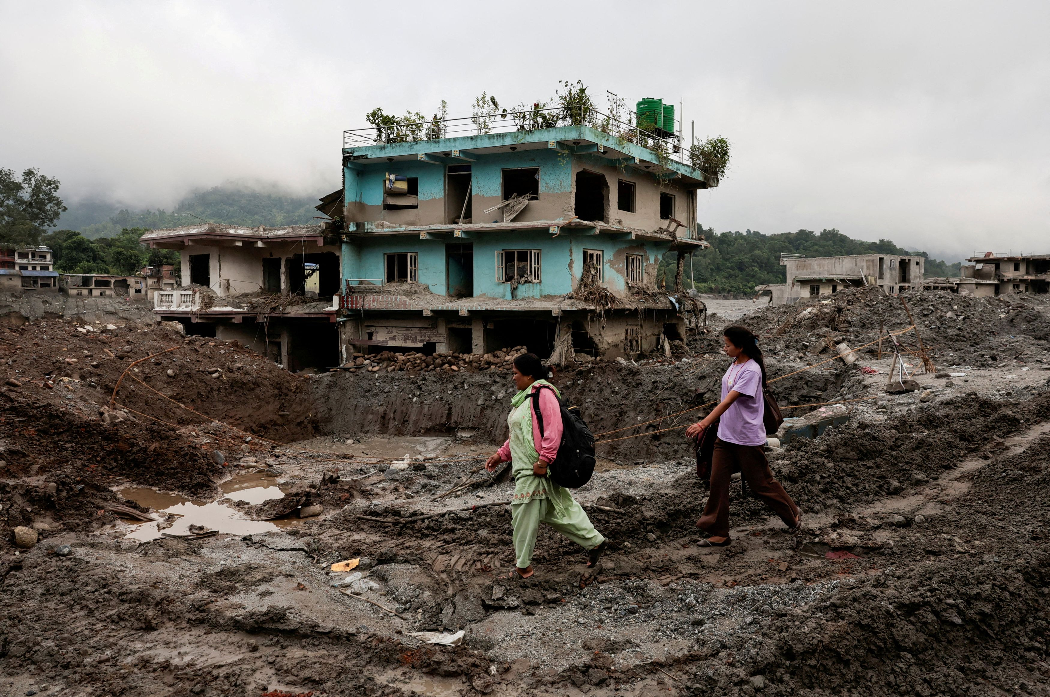 Governments Deadlocked Over Climate Science Ahead of COP31