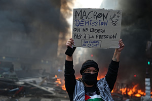 France at a Crossroads as the Macron Era Nears Its End