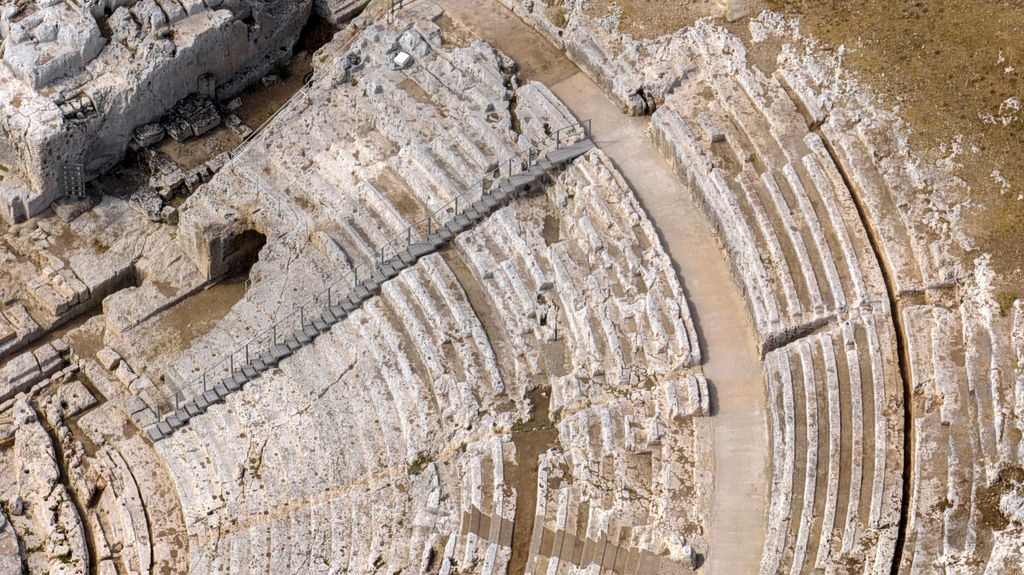Greek Architecture Exhibition Traces Centuries of Change