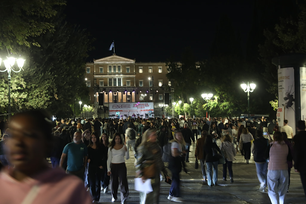 Greek Culture Workers Strike for 1% of State Budget