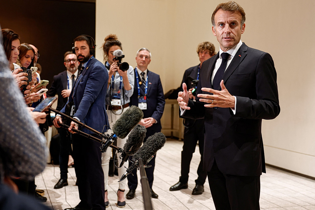 Macron Calls Intelligence Meeting To Review October 17 Unrest