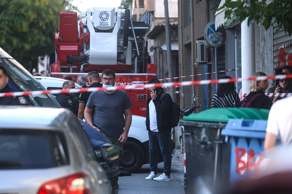 Four Injured in Athens Explosion, Including Two Police Officers