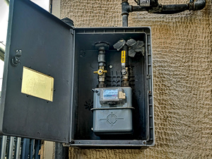 Kolonos Alert: 4 Schools Evacuated After Gas Pipe Damage
