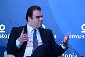 Pierrakakis Says Violence Is Never Acceptable Amid French Unrest
