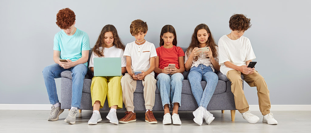 Greece Passes Social Media Ban for Children Under 15